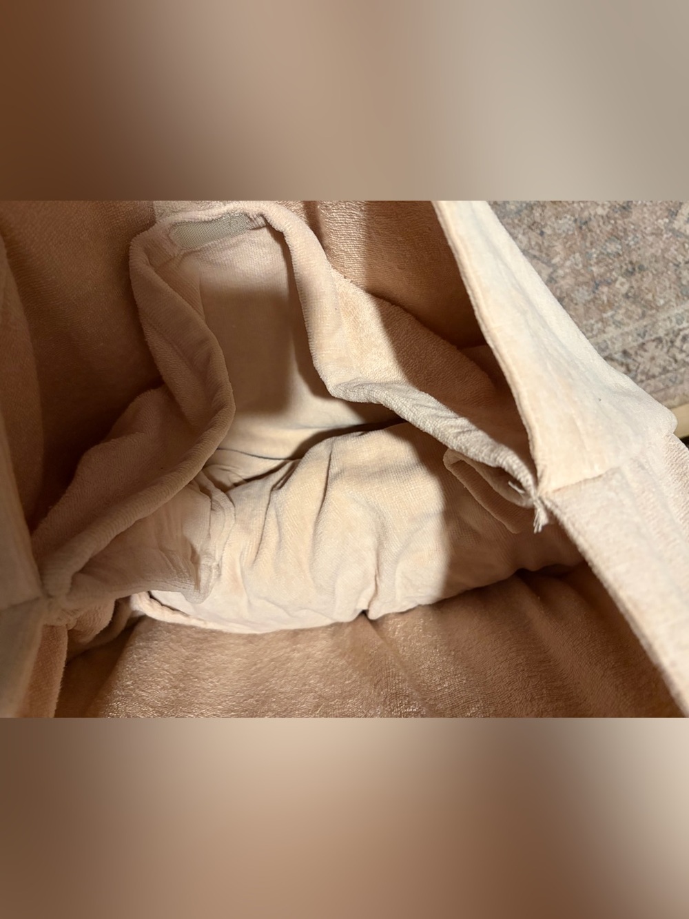 NWT Limited Edition Revovle Béis The Terry Towel Tote in Beige “no pillow” - Picture 7 of 8